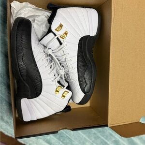 Men's White and Black Sneakers